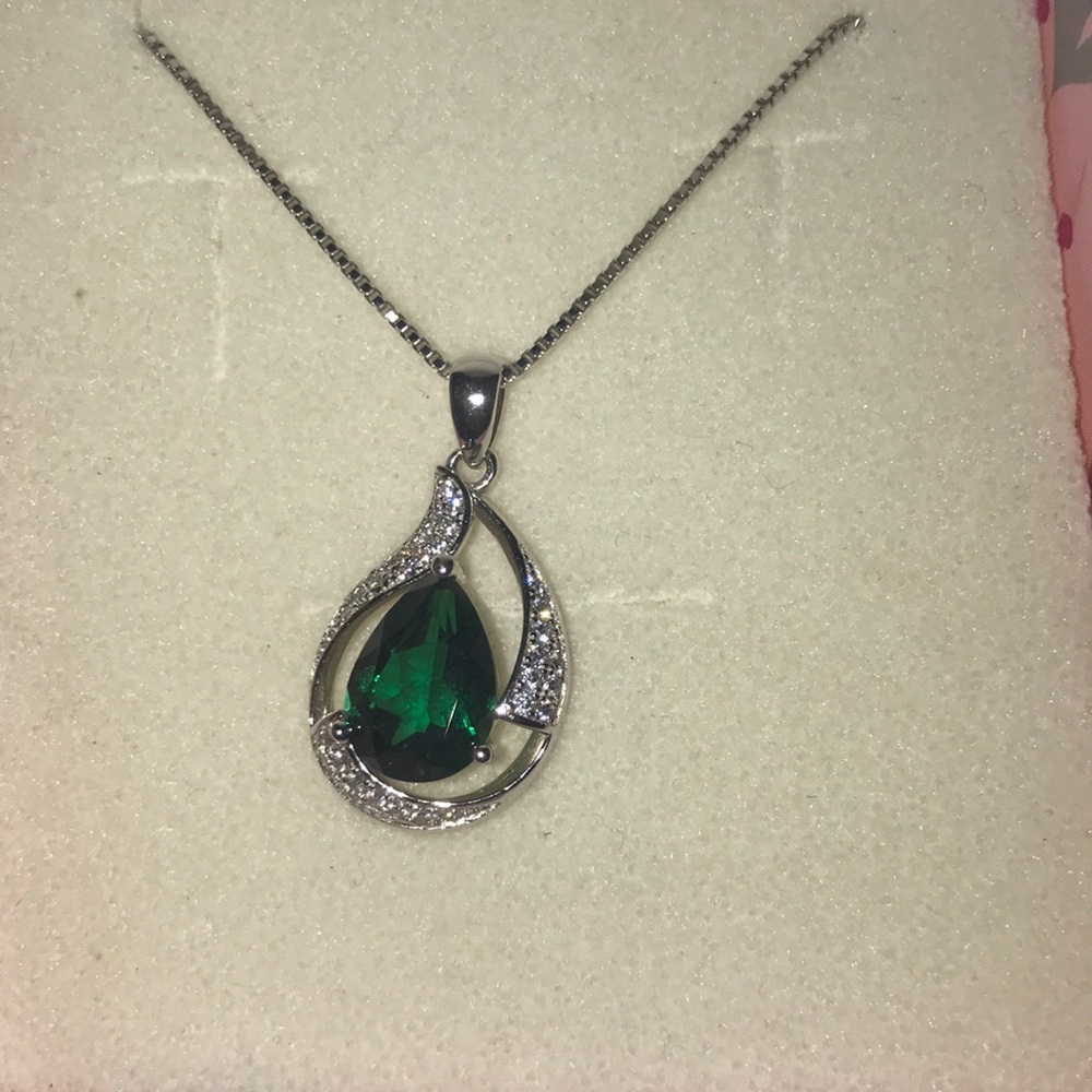 Green pendant